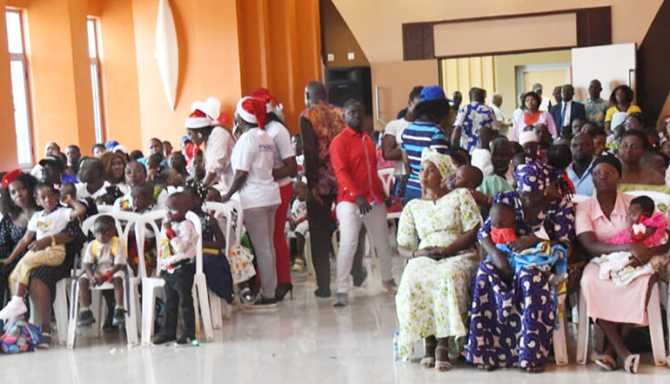 Noël-des-champions-avec-les-enfants-du-ministère-des-sports (3)