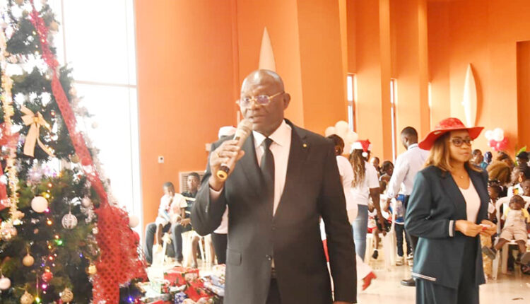 Noël-des-champions-avec-les-enfants-du-ministère-des-sports (6)
